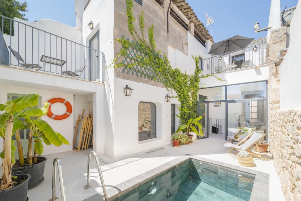 Balcony/Terrace, Swimming pool