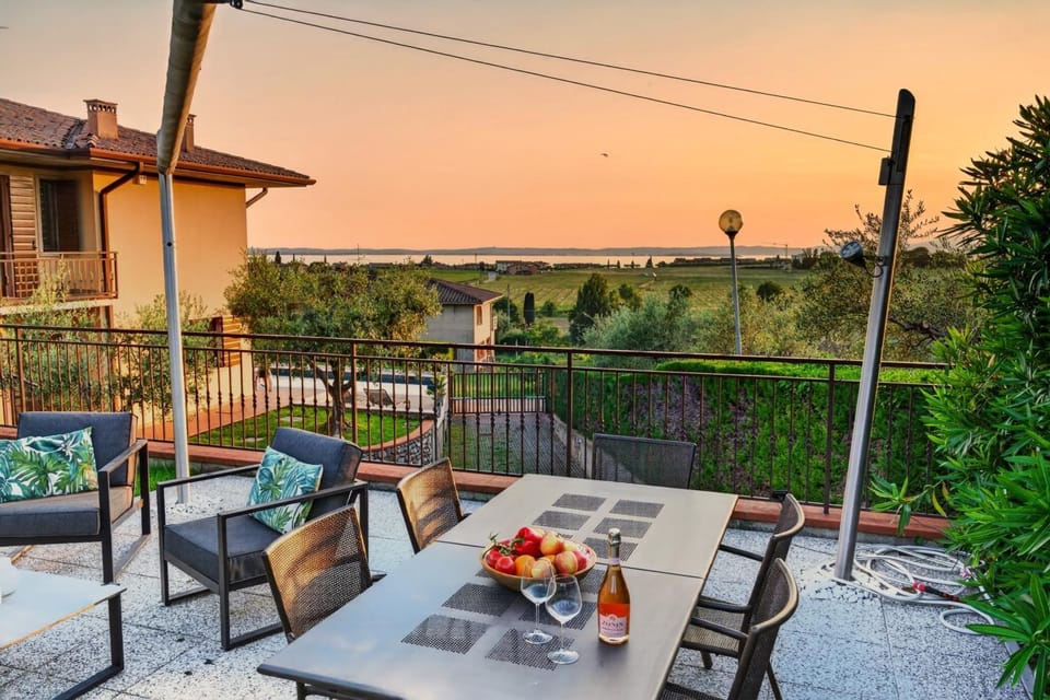 VILLA CELEBRITY - Regarda Travel Villa in Lazise