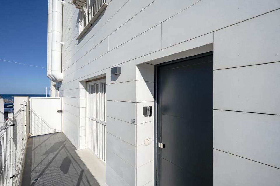 Loft Mare Seafront Modern Stay Apartment in Bari