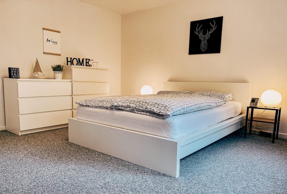Bed, Bedroom