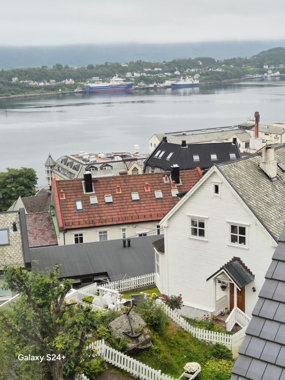 APARTAMENT Duże mieszkanie W centrum Ålesund Apartment in Norway