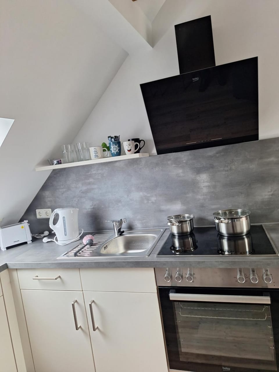Kitchen or kitchenette