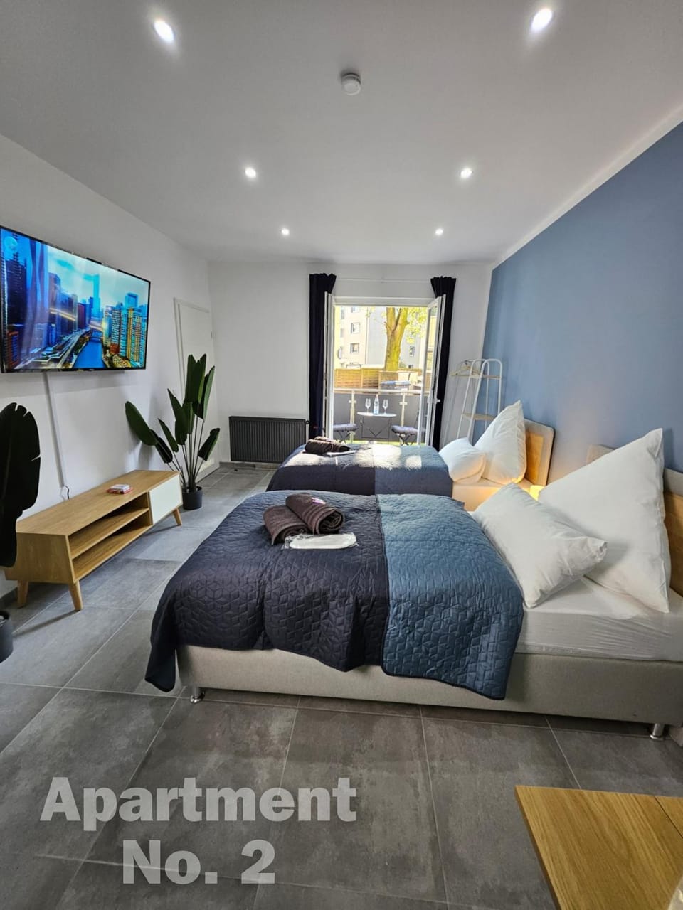 Bed, TV and multimedia, Balcony/Terrace, Balcony/Terrace, Living room, Photo of the whole room, Bedroom, towels, towels