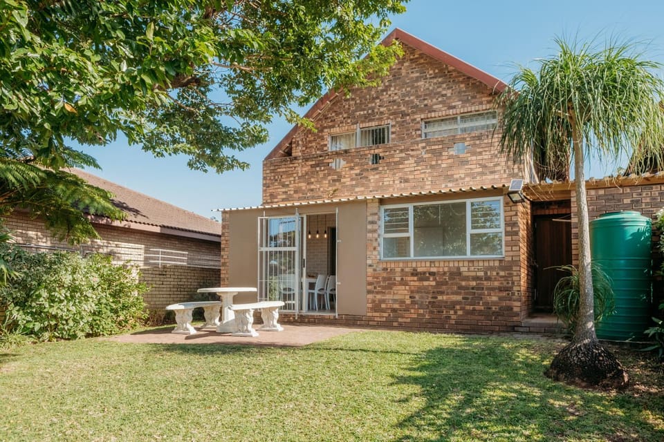 Property building, Patio, Garden, Garden view