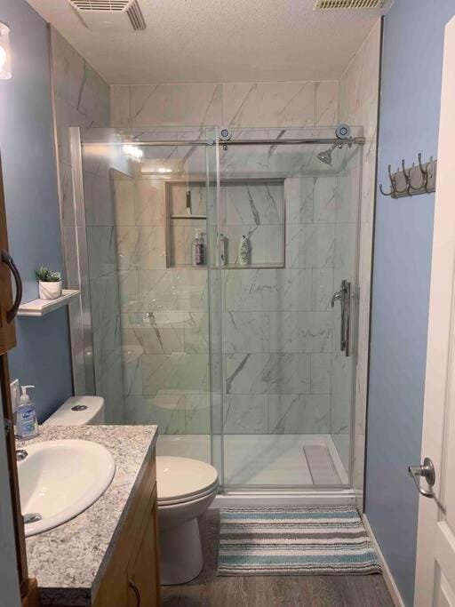 Cozy Lodge Suite Apartment in Sylvan Lake