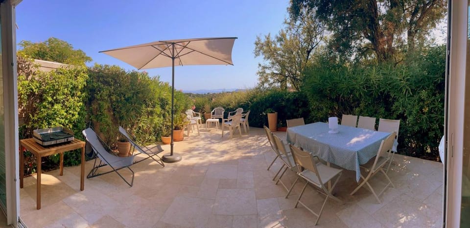 Maison provençale vue mer Croix Valmer "Lou Mamet" House in La Croix-Valmer