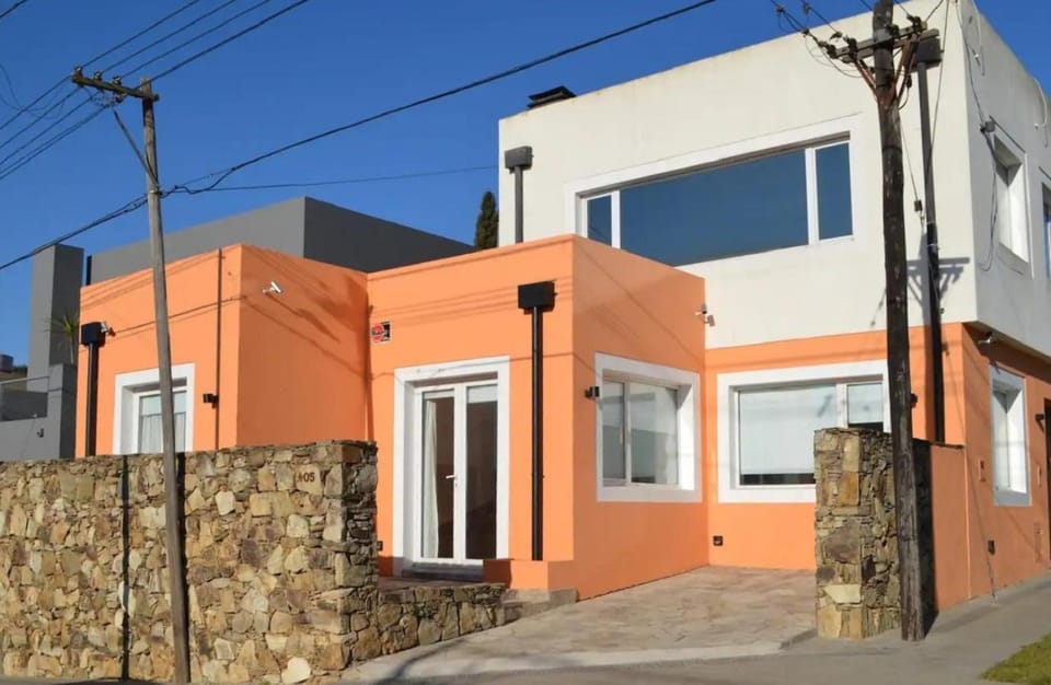 Property building, Facade/entrance, Off site, Day, Time of day