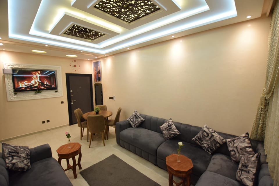 Communal lounge/ TV room, TV and multimedia, Living room