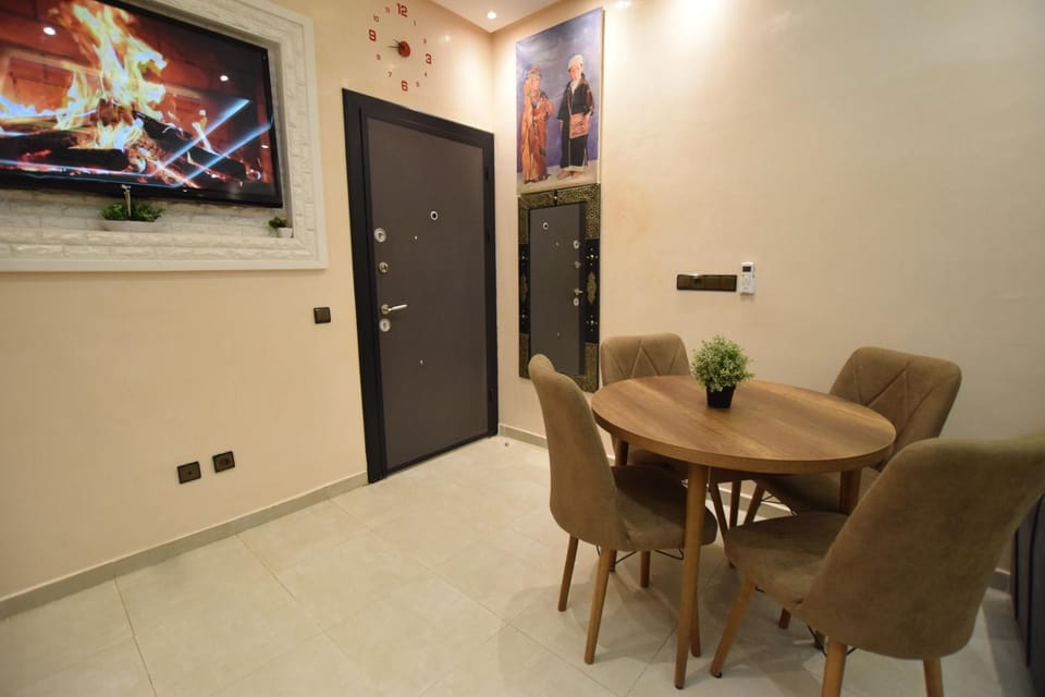 TV and multimedia, Living room, Dining area