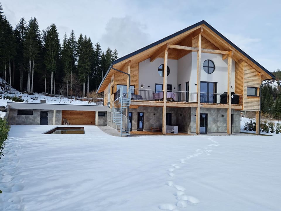 Property building, Day, Natural landscape, Winter