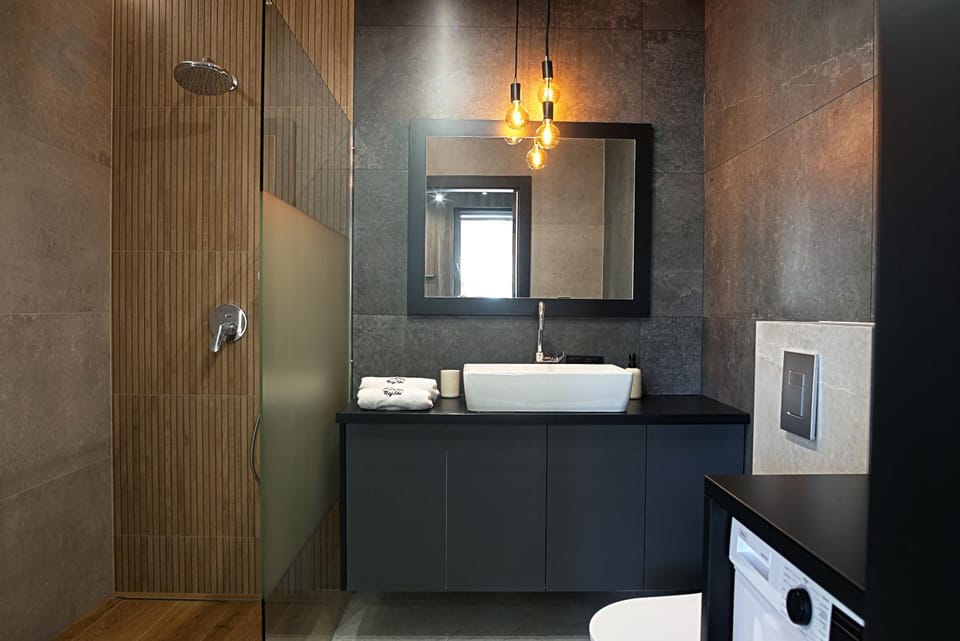 RajSki Apartament 203 z WIDOKIEM NA GÓRY I PRYWATNYM JACUZZI NA BALKONIE Apartment in Lower Silesian Voivodeship