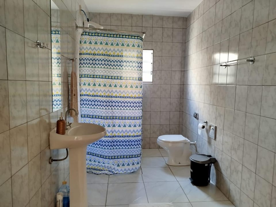 Quarto com cama de casal - Sobrado Bed and Breakfast in State of São Paulo