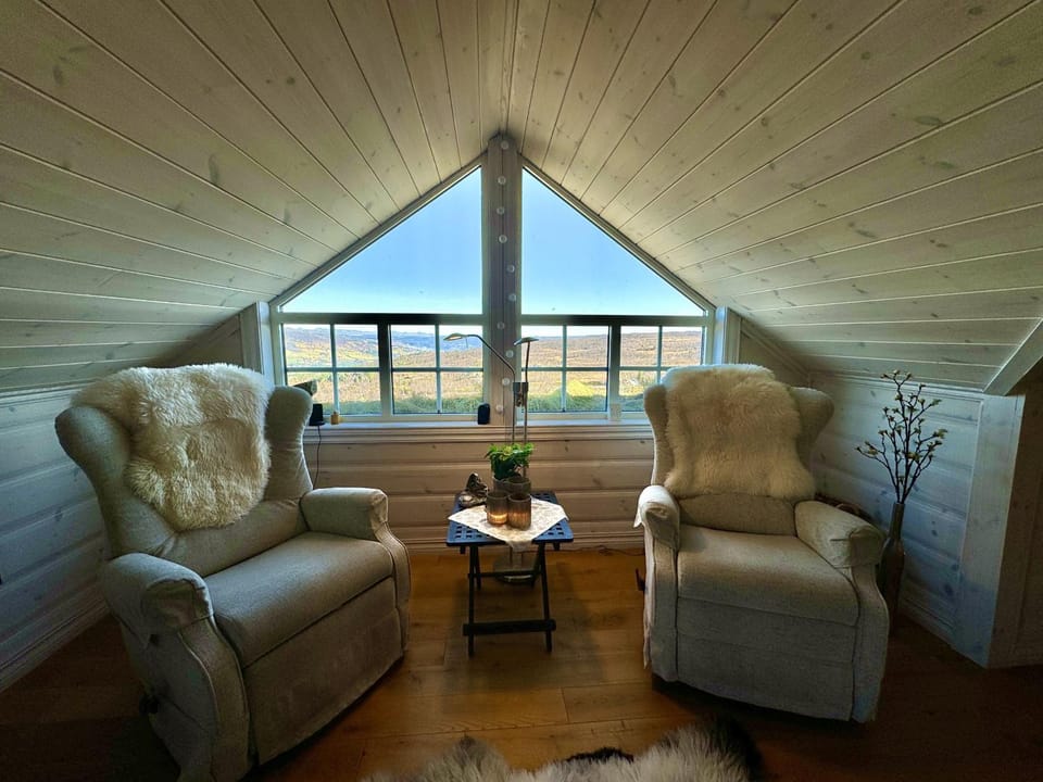 View (from property/room), Living room, Seating area