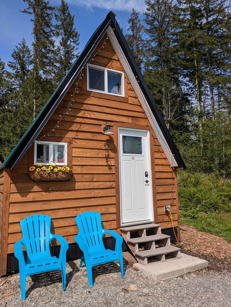 Farmhouse cabin on family farm Cabin in Vancouver Island