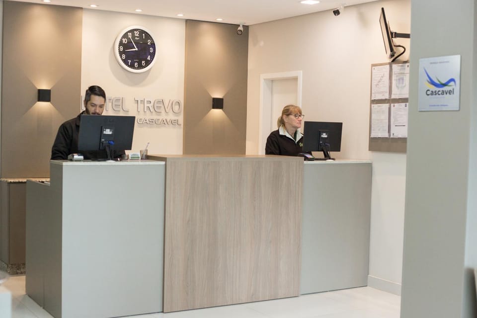 Staff, Staff, Lobby or reception, On site