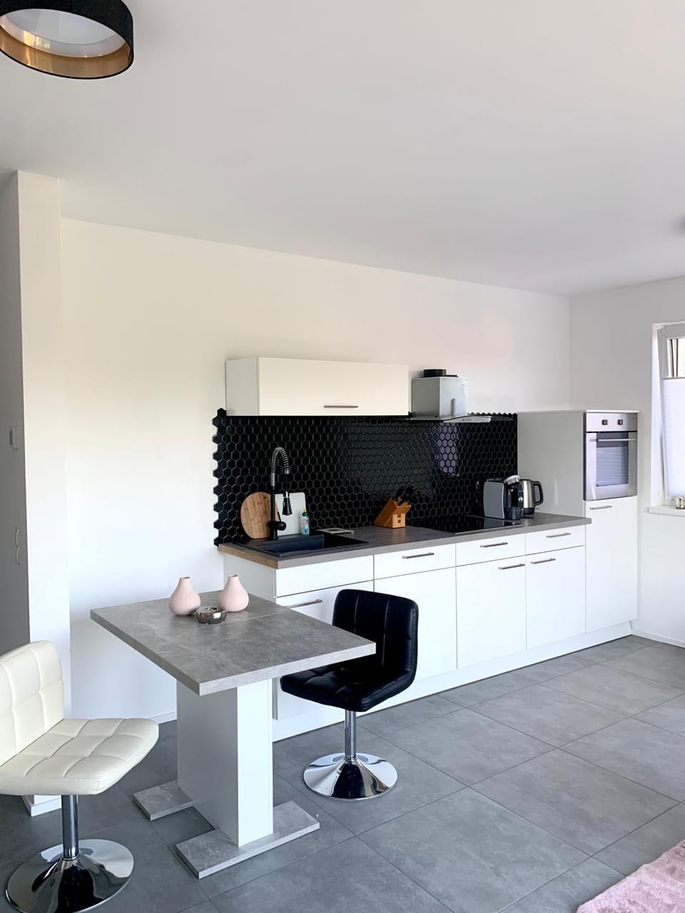 Coffee/tea facilities, Kitchen or kitchenette, Dining area