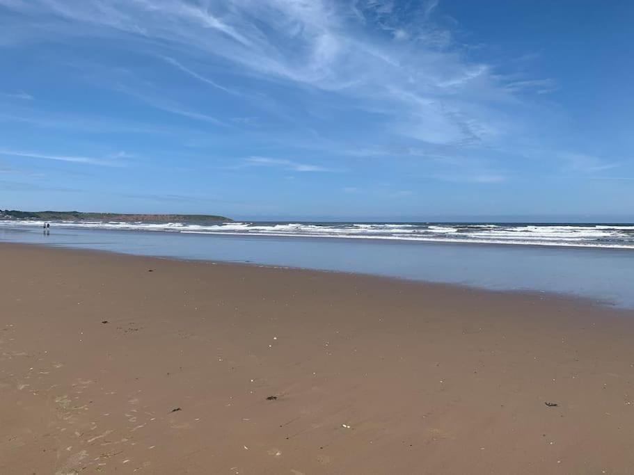 The Rockpools, 2 cottages at The Bay holiday village, Filey, dog friendly, sleep 12 House in Primrose Valley
