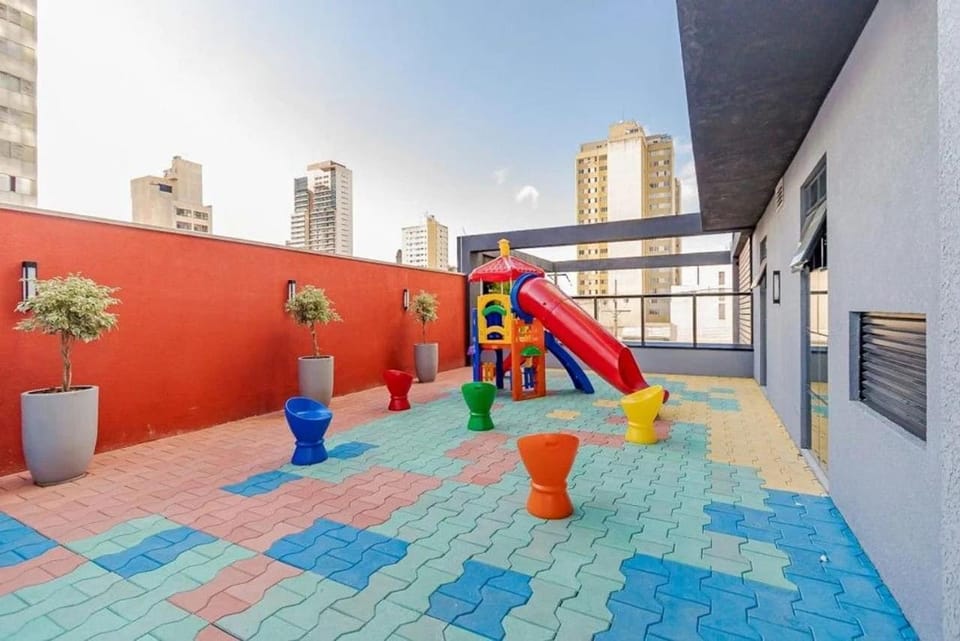 Apto com piscina aquecida e rooftop Apartment in Curitiba