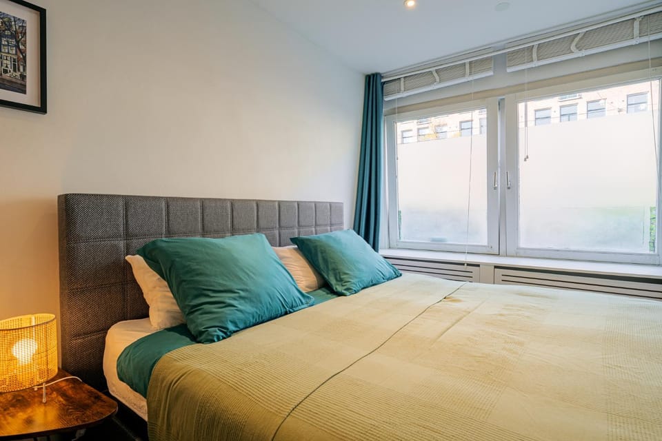 Bed, Street view
