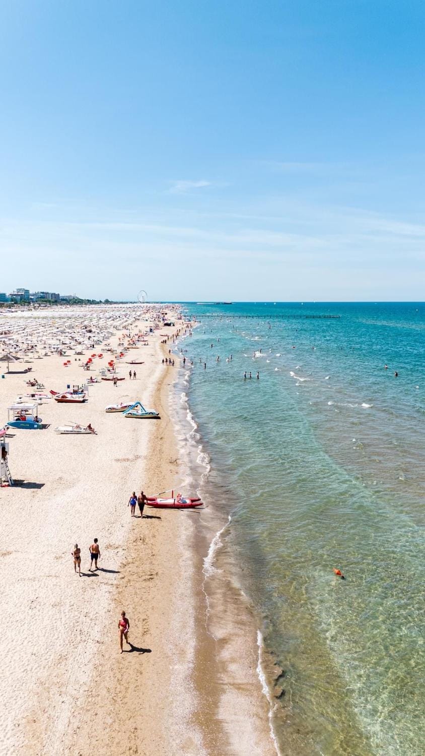 Day, People, Natural landscape, Beach