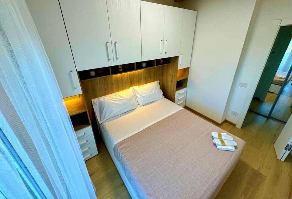 Bed, Bedroom, wardrobe
