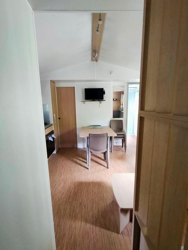 TV and multimedia, Dining area