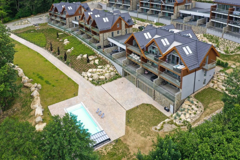 RajSki Apartament 204 PRYWATNE JACUZZI I TARAS Z WIDOKIEM NA GÓRY Apartment in Lower Silesian Voivodeship