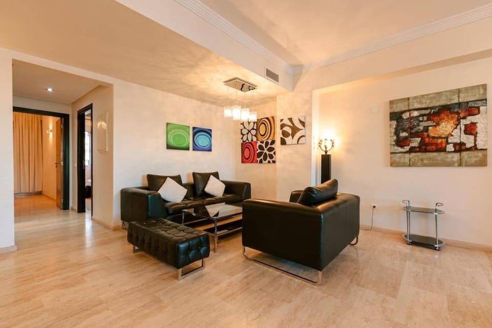 Appartement Centre-ville, vue mer, 2 chambres spacieuses Apartment in Tangier