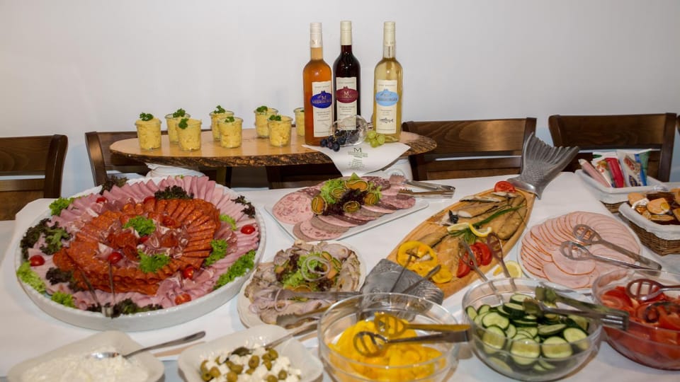 Restaurant/places to eat, Food and drinks, Food, Breakfast, Buffet breakfast