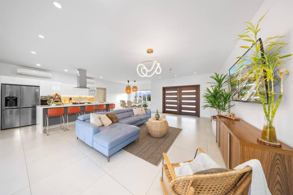 Villa Amara Lux Stay Near Arashi Beach by LUCHA Villa in Noord