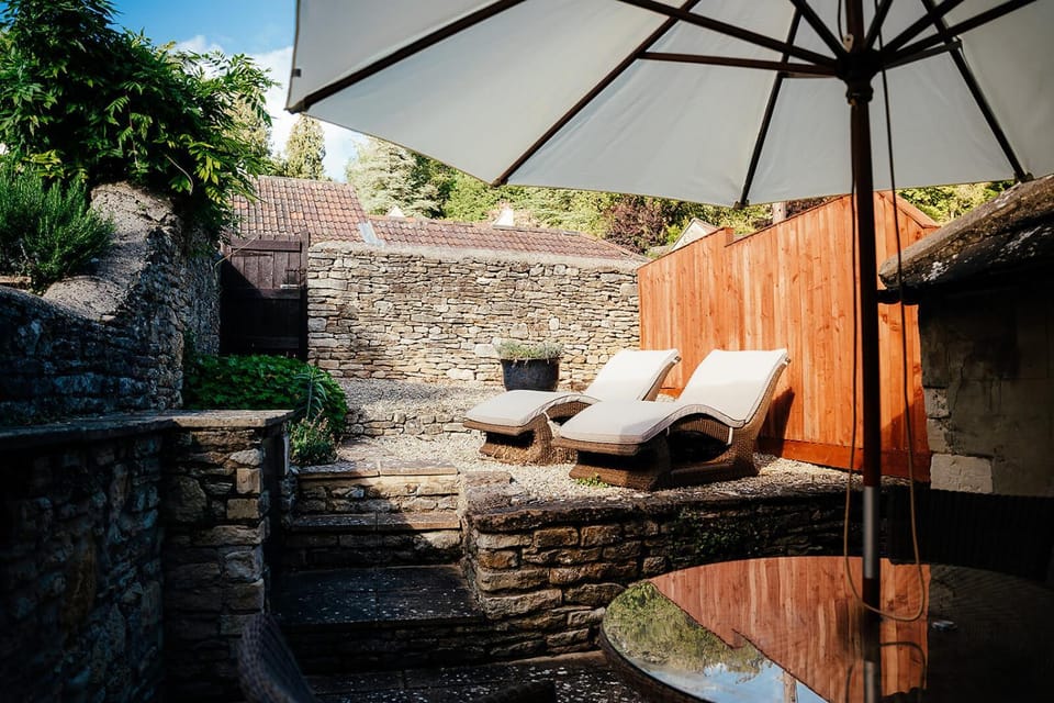 Patio, Garden, Seating area, sunbed