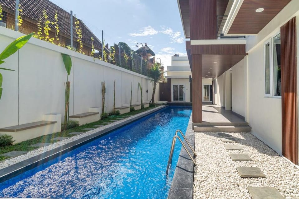 Alyxia 1 Bedroom Apartment in Central Seminyak Apartment in Kuta