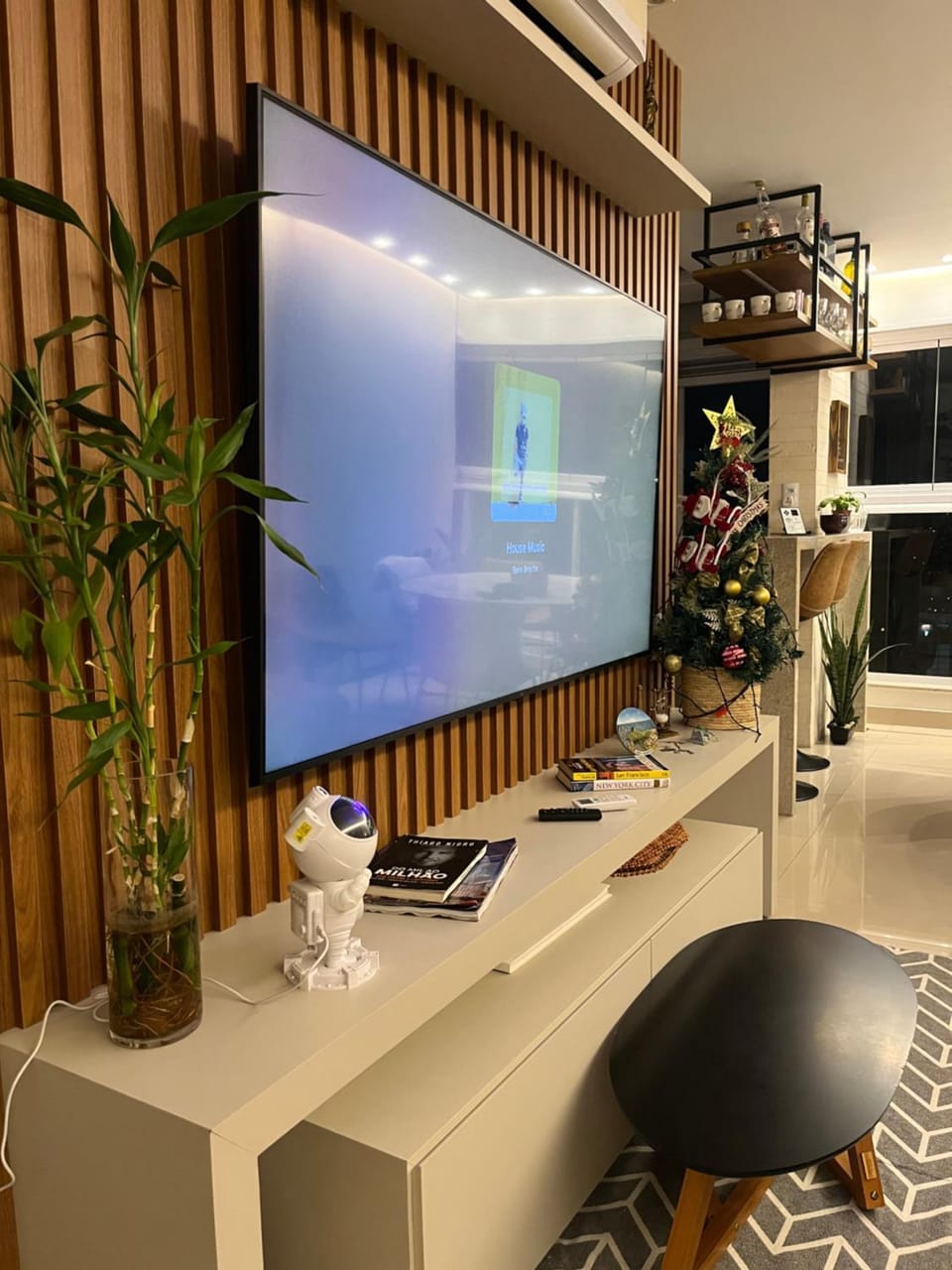 TV and multimedia, Living room