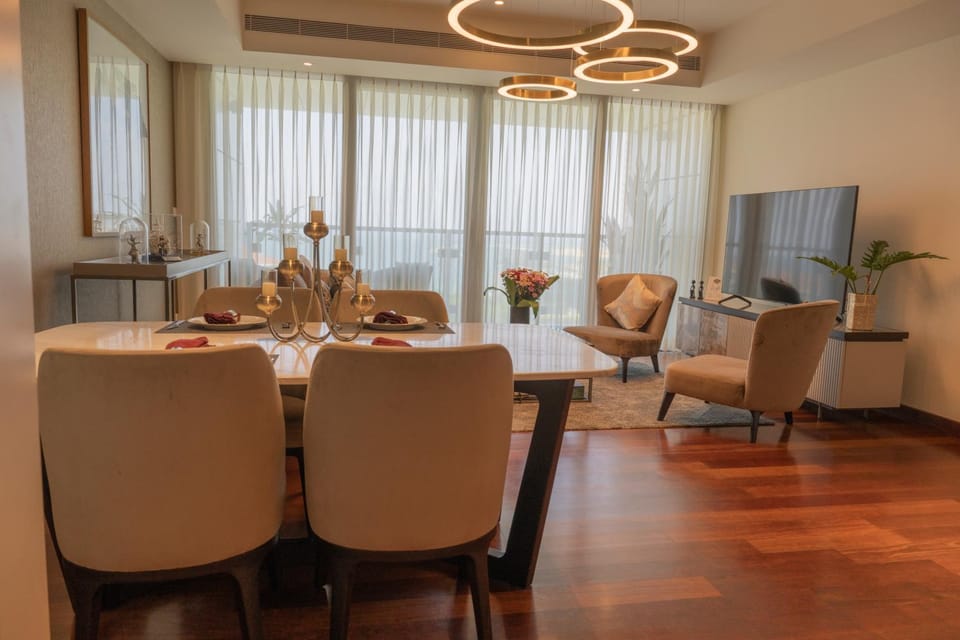 Living room, Dining area