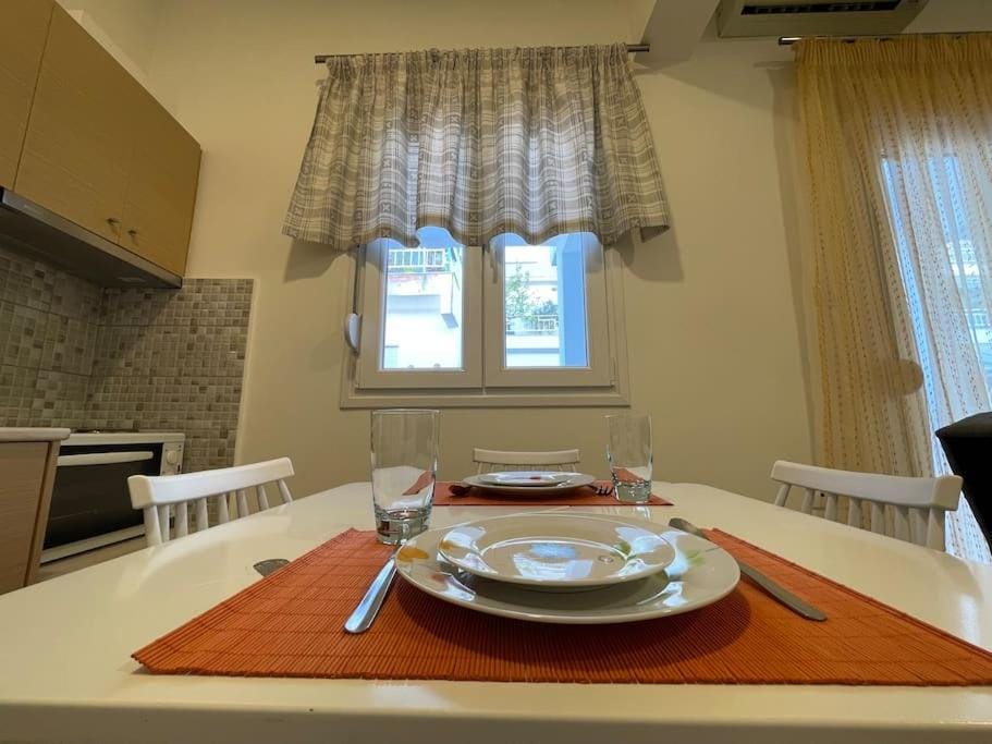 Dining area, Food