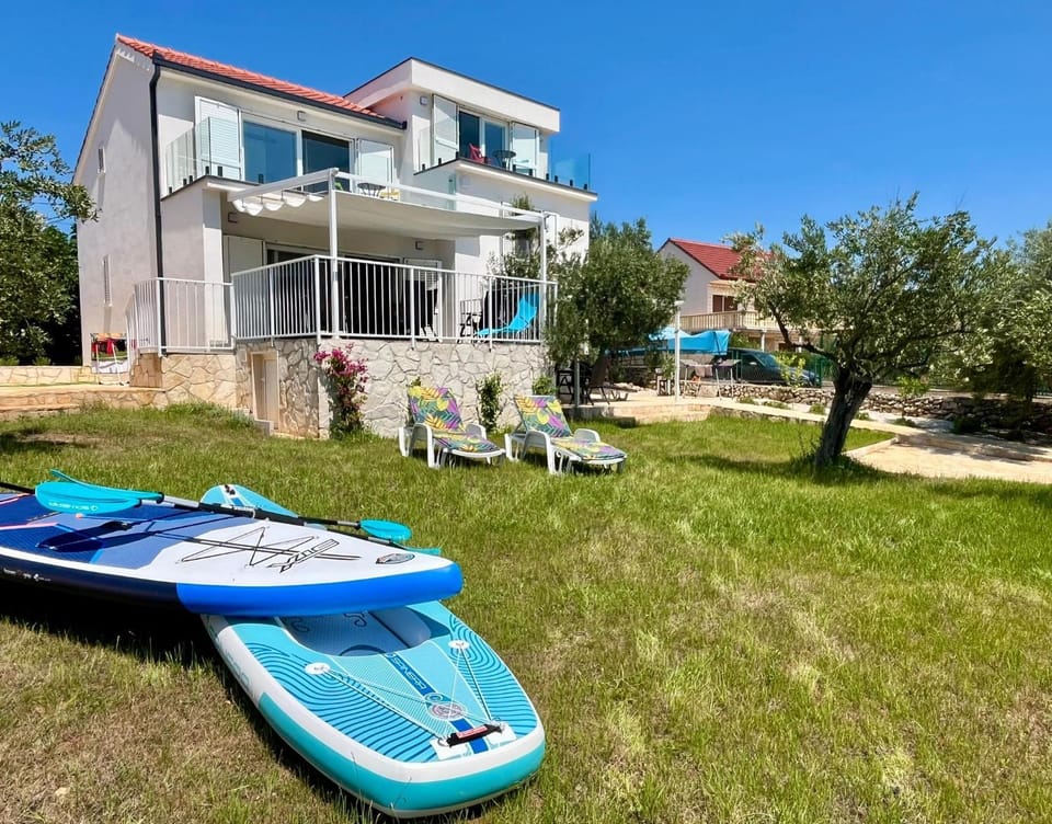 Property building, Activities, Garden, Balcony/Terrace, Balcony/Terrace, Garden view, sunbed