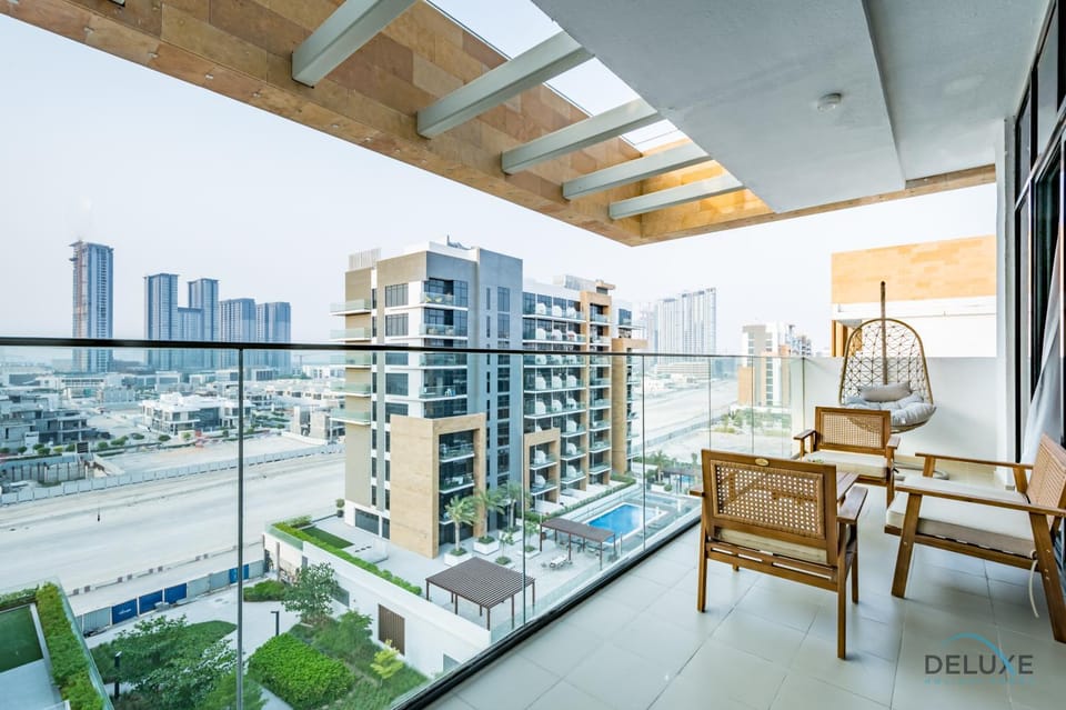 Neighbourhood, Balcony/Terrace, Living room