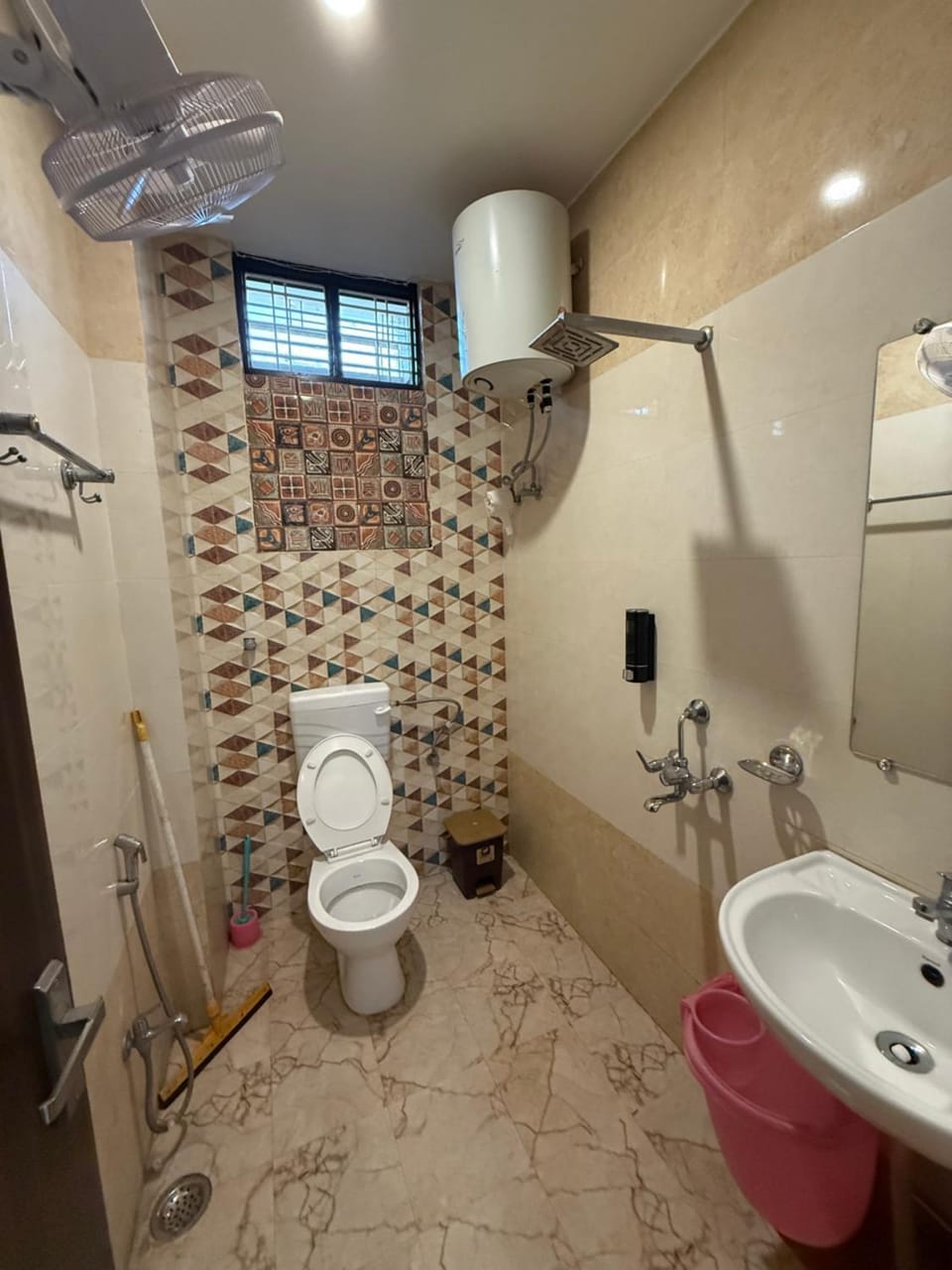 Raj Homestay- Comfortable Family Stay House in Varanasi