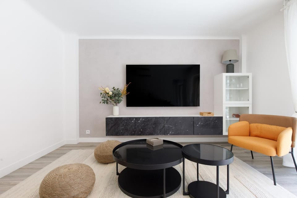 TV and multimedia, Living room, Seating area