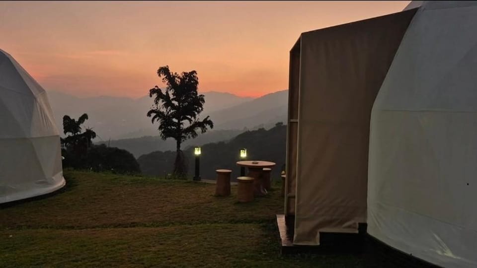 Casa de Monique Glamping Resort Villa in Cisarua