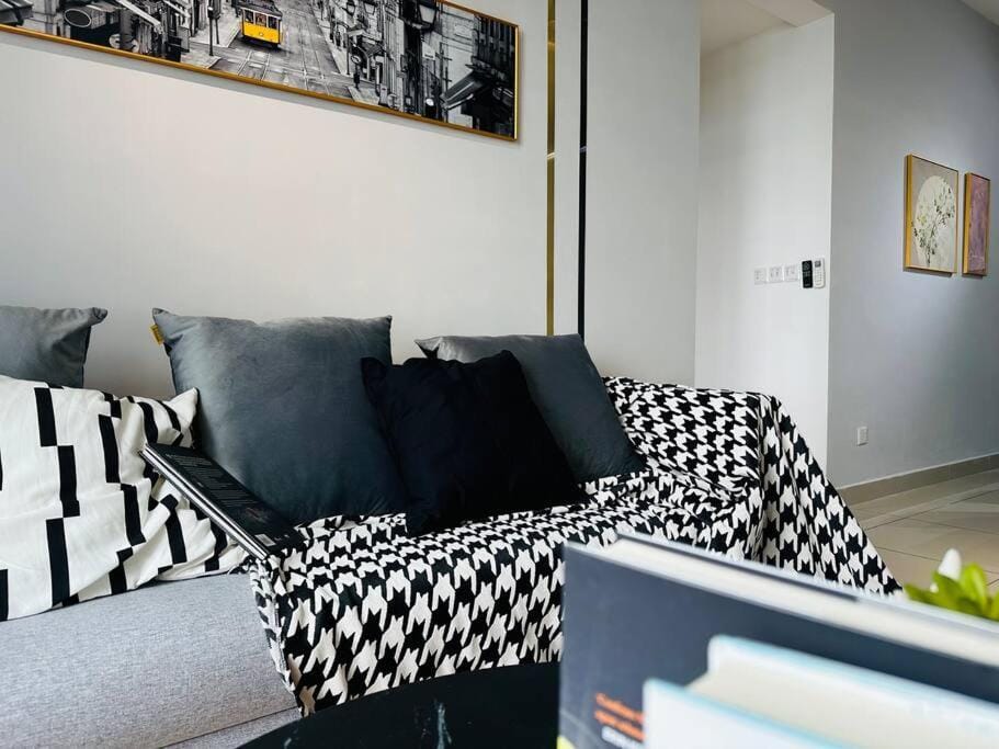 MVA17#Family Suite 8pax 3 Rooms M Vertica Velocity Mall Cheras IKEA Mytown Short Walk to MRT & LRT Maluri Apartment in Federal Territory of Kuala Lumpur