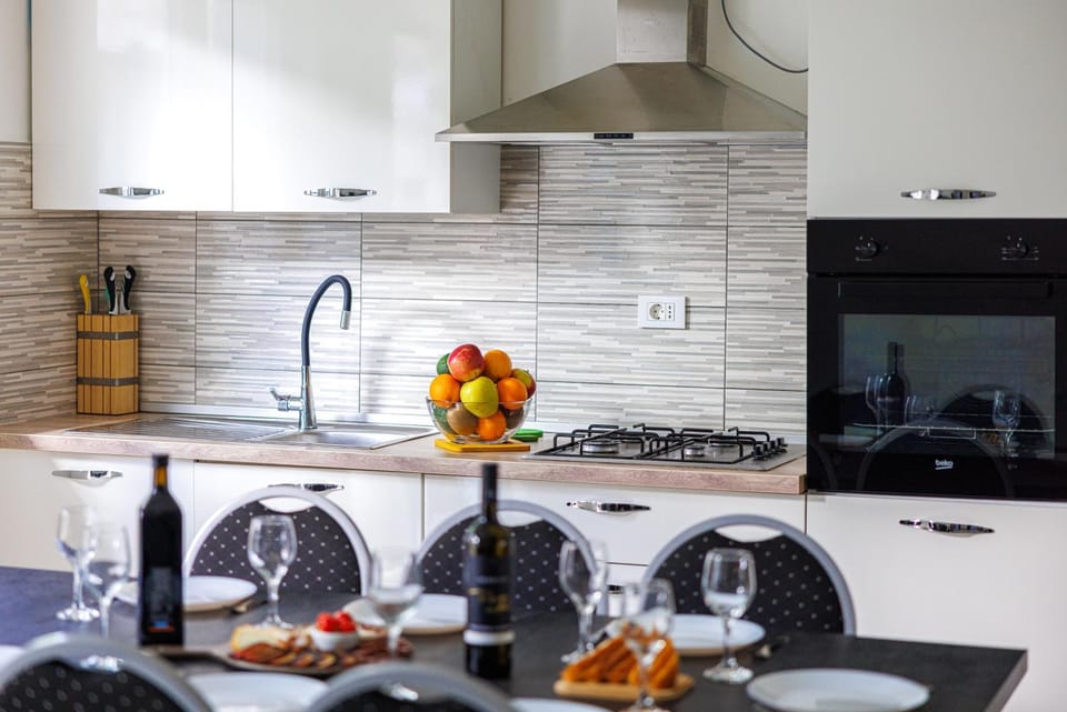 Kitchen or kitchenette, Dining area, stove, kitchen
