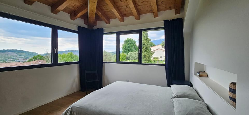 Bed, Natural landscape, View (from property/room), Photo of the whole room, Bedroom, Garden view, Mountain view