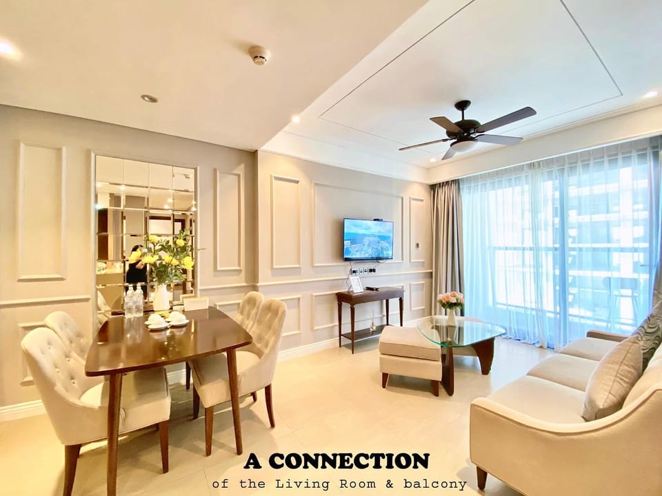 Luxurious apartment facing My Khe beach with 2 large beds FP Apartment in Da Nang