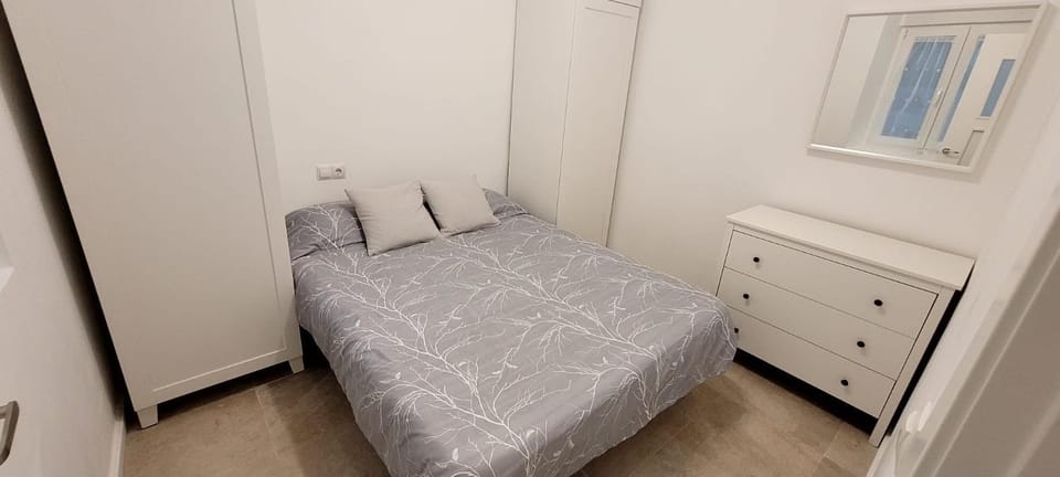 Bed, Photo of the whole room, Bedroom, wardrobe