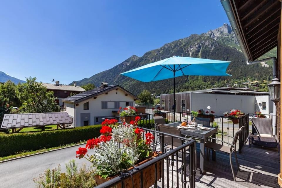 Heart of Chamonix Lovely and cosy 2 bedrooms, terrace, parking Apartment in Chamonix