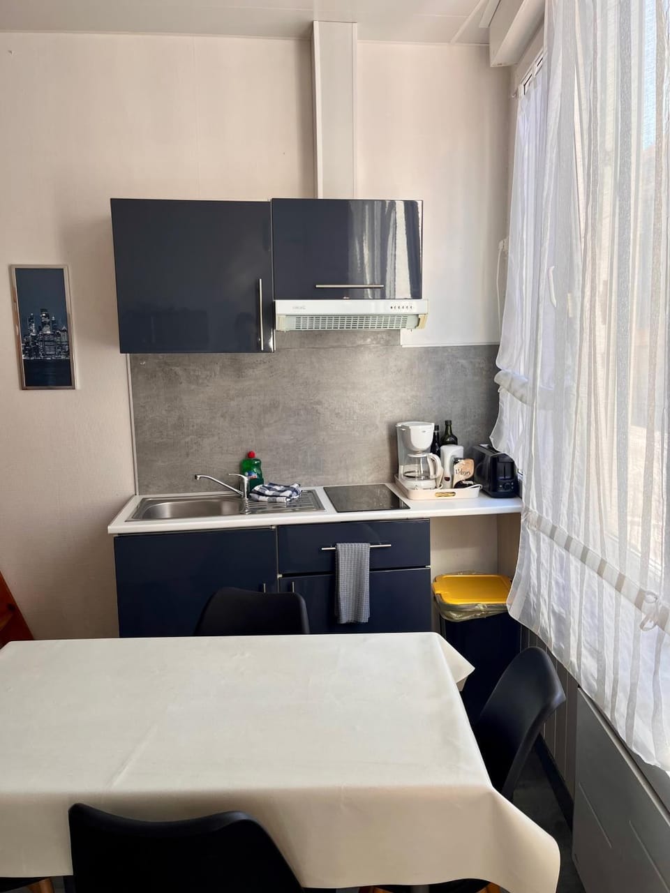 Kitchen or kitchenette, stove, kitchen