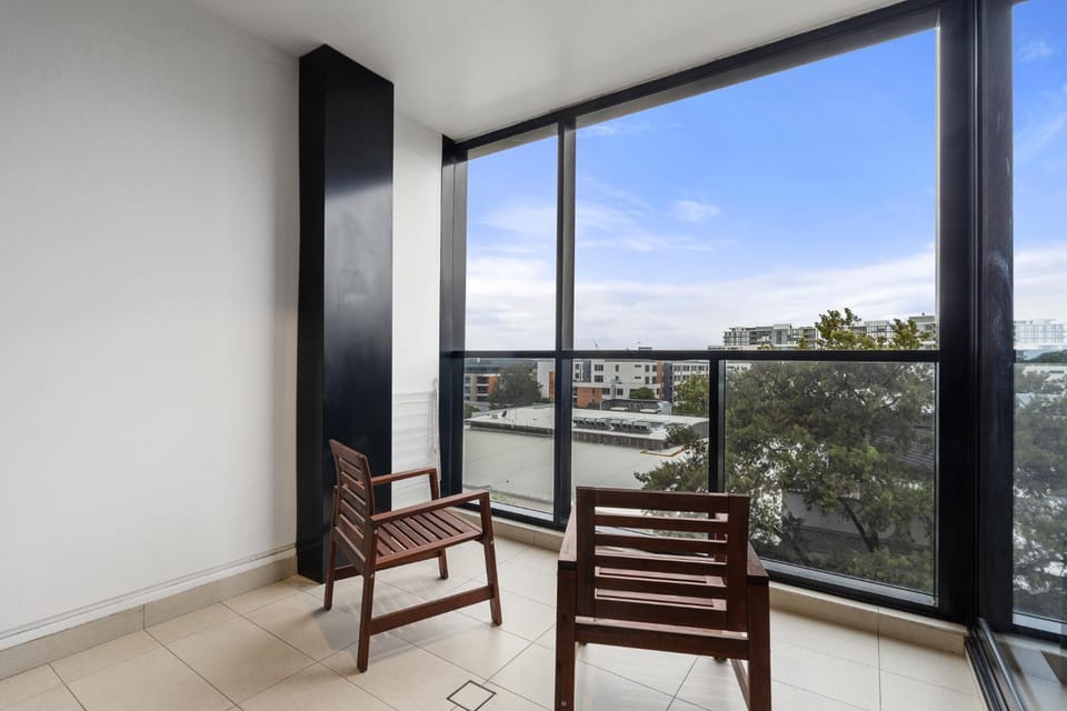 04M New 1BR apartment near Airport and City Apartment in Mascot