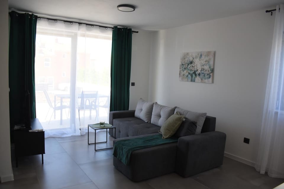 Apartments Rismondi 37E Apartment in Fažana