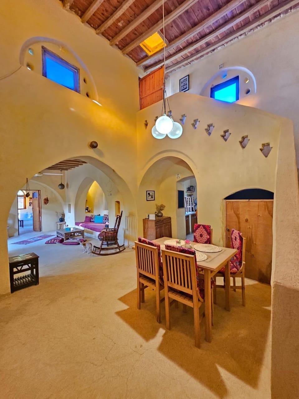 Living room, Seating area